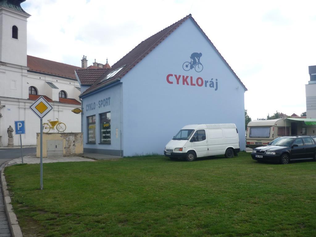 Ubytovani Nad Sklipkem Валтис Екстериор снимка